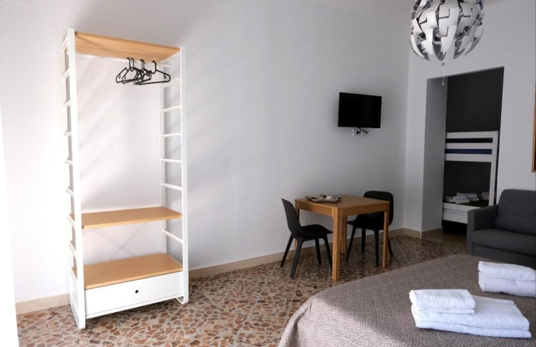 Sole & Luna Guest House Bari Exterior photo
